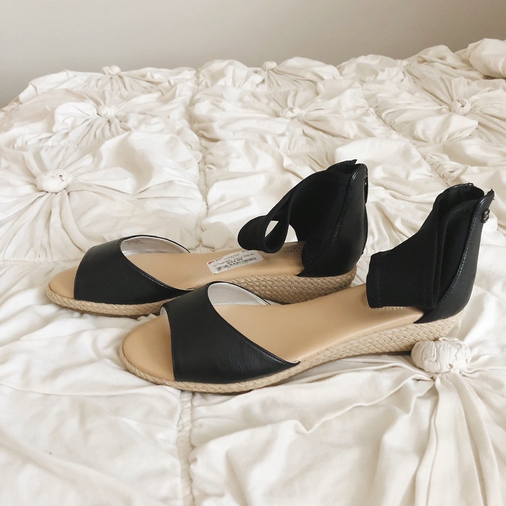 Bandolino Sidney Wedge Sandals ☀️